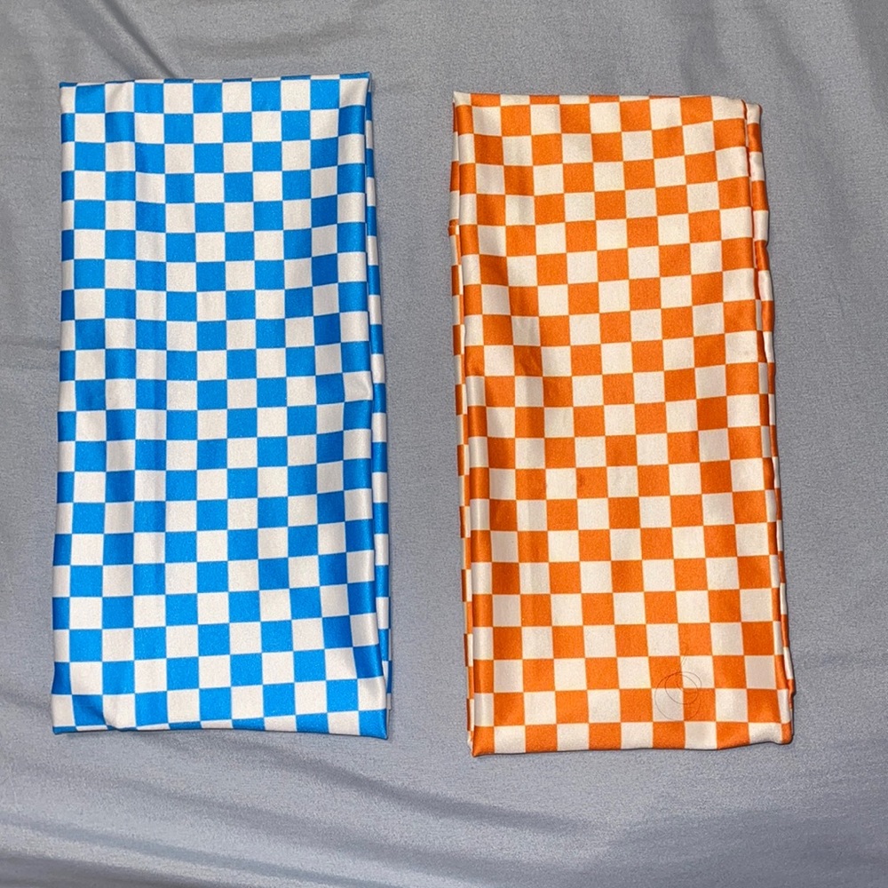 2 CHECKERED HEADBANDS